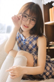 有钱男与贫穷女演员表