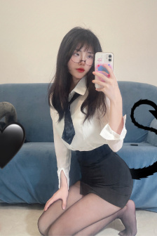 秋山奈奈